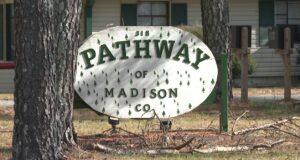 El Ayuntamiento de Owens Cross Roads debatirá el futuro del centro Pathway el jueves El Ayuntamiento de Owens Cross Roads debatirá el futuro del centro Pathway el jueves