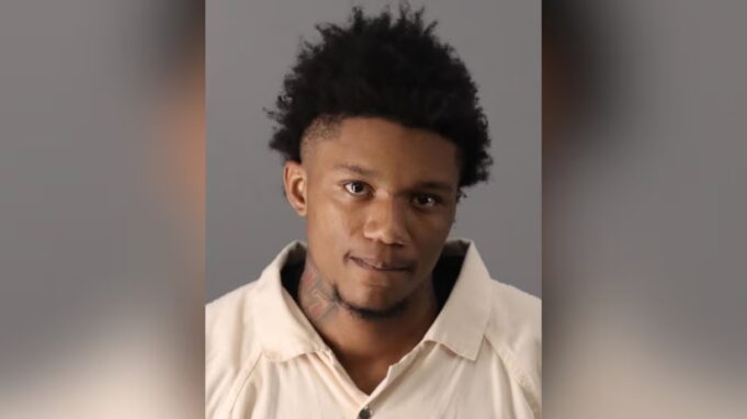 Joven de 21 años, detenido por homicidio capital en Birmingham Joven de 21 años, detenido por homicidio capital en Birmingham