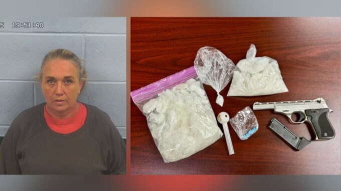 Mujer del norte de Alabama enfrenta cargos por narcotráfico en el condado de Etowah Mujer del norte de Alabama enfrenta cargos por narcotráfico en el condado de Etowah