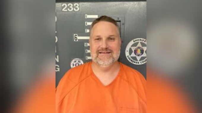 Sentencia de cadena perpetua por tráfico de metanfetamina en Cherokee Sentencia de cadena perpetua por tráfico de metanfetamina en Cherokee