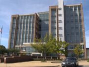 Trabajadores federales recibirán cheques de pago tras el fin del cierre del gobierno Trabajadores federales recibirán cheques de pago tras el fin del cierre del gobierno