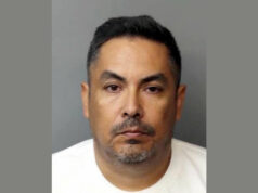 Agente migratorio fuera de servicio apuntó arma a menor, según video captado Agente migratorio fuera de servicio apuntó arma a menor, según video captado