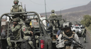 Arrestan cuatro personas con explosivos improvisados en México occidental Arrestan cuatro personas con explosivos improvisados en México occidental