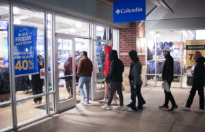 Black Friday llega a EE.UU. con incertidumbre económica y menor gasto consumidor Black Friday llega a EE.UU. con incertidumbre económica y menor gasto consumidor