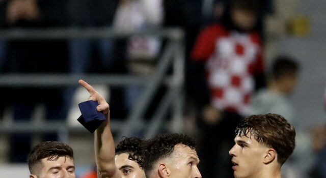 Croacia, con Modric en su quinto Mundial, sella su billete con victoria 3-1 Croacia, con Modric en su quinto Mundial, sella su billete con victoria 3-1