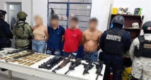 Detienen ocho delincuentes en Tabasco, México con drogas y armas Detienen ocho delincuentes en Tabasco, México con drogas y armas