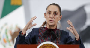 Gobierno mexicano acuerda mantener precio de 24 productos básicos para frenar inflación Gobierno mexicano acuerda mantener precio de 24 productos básicos para frenar inflación