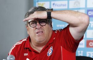 Herrera, técnico mexicano, es despedido de Costa Rica tras eliminación del Mundial Herrera, técnico mexicano, es despedido de Costa Rica tras eliminación del Mundial