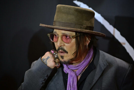 Johnny Depp presenta su película ‘Modigliani’ en Argentina Johnny Depp presenta su película 'Modigliani' en Argentina