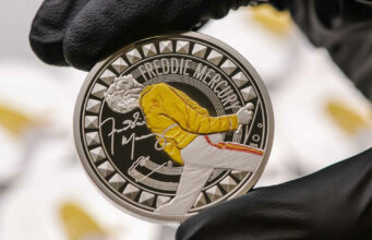 Moneda de Freddie Mercury lanzada por 40 aniversario de “Live Aid” Moneda de Freddie Mercury lanzada por 40 aniversario de "Live Aid"