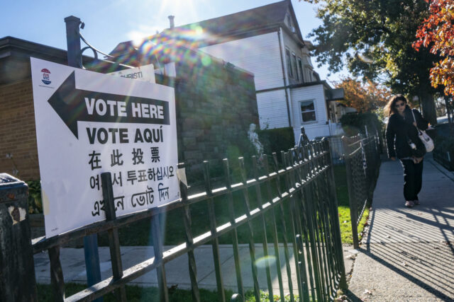 Los neoyorquinos eligen alcalde en una jornada marcada por el récord de voto anticipado Neoyorquinos eligen alcalde en jornada electoral marcada por el récord de voto anticipado