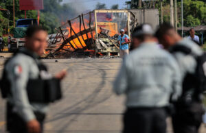 Operativos contra Cartel Jalisco causan dos muertes y bloqueos en el occidente mexicano Operativos contra Cartel Jalisco causan dos muertes y bloqueos en el occidente mexicano