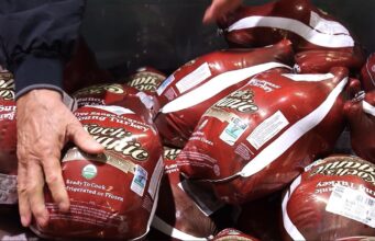 Precios de los comestibles para el Día de Acción de Gracias ligeramente más bajos este año Precios de los comestibles para el Día de Acción de Gracias ligeramente más bajos este año