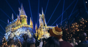 Universal Florida inaugura Navidad con atracciones de Harry Potter y El Grinch Universal Florida inaugura Navidad con atracciones de Harry Potter y El Grinch