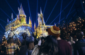 Universal Florida inaugura Navidad con atracciones de Harry Potter y El Grinch Universal Florida inaugura Navidad con atracciones de Harry Potter y El Grinch