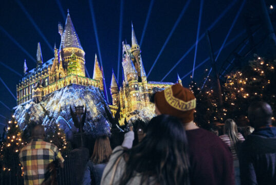 Universal Florida inaugura Navidad con atracciones de Harry Potter y El Grinch Universal Florida inaugura Navidad con atracciones de Harry Potter y El Grinch