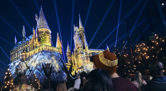 Universal Florida inaugura Navidad con atracciones de Harry Potter y El Grinch Universal Florida inaugura Navidad con atracciones de Harry Potter y El Grinch