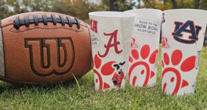 Vasos “Camino al Iron Bowl” de edición limitada disponibles en Chick-fil-A de Birmingham Vasos "Camino al Iron Bowl" de edición limitada disponibles en Chick-fil-A de Birmingham