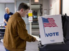 Votantes de Virginia acuden a urnas preocupados por cierre de Gobierno de EE.UU. Votantes de Virginia acuden a urnas preocupados por cierre de Gobierno de EE.UU.