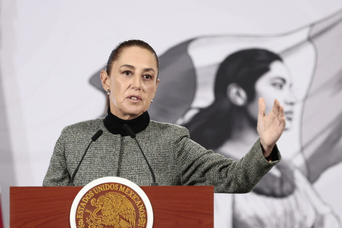 Claudia Sheinbaum solicita esclarecer la captura del periodista mexicano acusado de terrorismo Claudia Sheinbaum solicita esclarecer la captura del periodista mexicano acusado de terrorismo