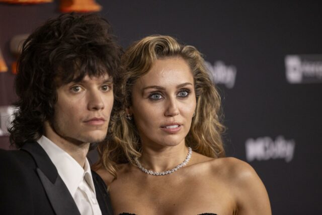 Miley Cyrus y el músico Maxx Morando se comprometen, confirma la revista People