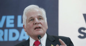 Padre de Uribe Turbay asesinado confirma retiro de la carrera presidencial colombiana Padre de Uribe Turbay asesinado confirma retiro de la carrera presidencial colombiana