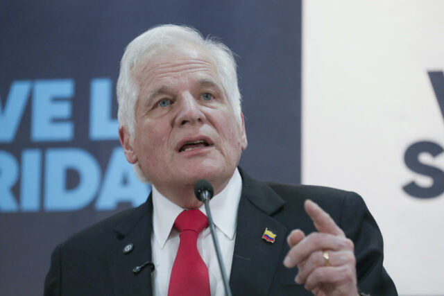 Padre de Uribe Turbay asesinado confirma retiro de la carrera presidencial colombiana