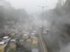 Niebla mezclada con esmog tóxico reduce drásticamente la visibilidad en Nueva Delhi Niebla mezclada con esmog tóxico reduce drásticamente la visibilidad en Nueva Delhi
