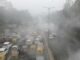 Niebla mezclada con esmog tóxico reduce drásticamente la visibilidad en Nueva Delhi Niebla mezclada con esmog tóxico reduce drásticamente la visibilidad en Nueva Delhi