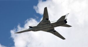 Bombarderos rusos realizan patrullajes en aguas neutrales sobre la región del mar Negro Bombarderos rusos realizan patrullajes en aguas neutrales sobre la región del mar Negro