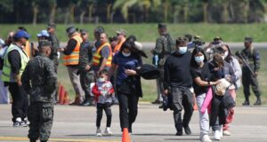 Unos doscientos mil latinoamericanos fueron deportados en un periodo de diez meses Unos doscientos mil latinoamericanos fueron deportados en un periodo de diez meses