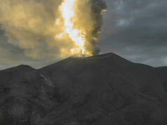 Volcán Puracé en Colombia emite columna de ceniza y gases de más de 500 metros Volcán Puracé en Colombia emite columna de ceniza y gases de más de 500 metros