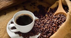 Alerta médica: Demasiado café podría afectar la densidad ósea en mujeres mayores Alerta médica: Demasiado café podría afectar la densidad ósea en mujeres mayores