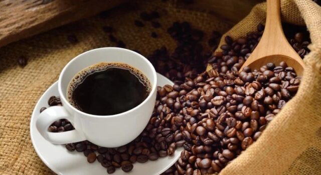 Alerta médica: Demasiado café podría afectar la densidad ósea en mujeres mayores Alerta médica: Demasiado café podría afectar la densidad ósea en mujeres mayores