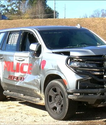 Agentes del condado de Calhoun y Cleburne se vieron envueltos en un tiroteo a alta velocidad Agentes del condado de Calhoun y Cleburne se vieron envueltos en un tiroteo a alta velocidad