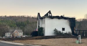 Casa destruida por incendio en el norte del condado de Shelby Casa destruida por incendio en el norte del condado de Shelby