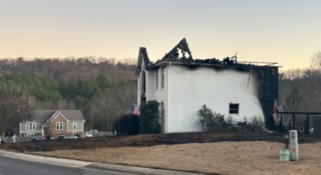 Casa destruida por incendio en el norte del condado de Shelby Casa destruida por incendio en el norte del condado de Shelby