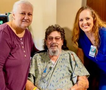 Enfermera de hospital de Huntsville salva la vida de su vecino Enfermera de hospital de Huntsville salva la vida de su vecino