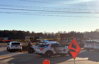 Hombre muere tras derrumbe de zanja en obra en Martin Road Hombre muere tras derrumbe de zanja en obra en Martin Road