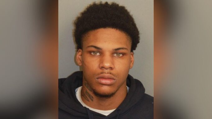 Joven de 18 años arrestado en Fultondale por orden judicial de Jefferson joven-de-18-anos-arrestado-en-fultondale-por-orden-judicial-de-jefferson
