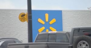 La Policía de Jacksonville emite una advertencia de seguridad tras apuñalamiento en Walmart La Policía de Jacksonville emite una advertencia de seguridad tras apuñalamiento en Walmart