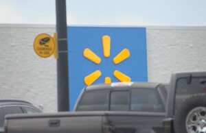 La Policía de Jacksonville emite una advertencia de seguridad tras apuñalamiento en Walmart La Policía de Jacksonville emite una advertencia de seguridad tras apuñalamiento en Walmart