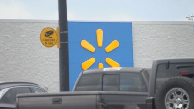 La Policía de Jacksonville emite una advertencia de seguridad tras apuñalamiento en Walmart La Policía de Jacksonville emite una advertencia de seguridad tras apuñalamiento en Walmart