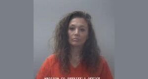 Mujer de Huntsville acusada de hurto en tiendas, hallada con drogas durante su arresto Mujer de Huntsville acusada de hurto en tiendas, hallada con drogas durante su arresto