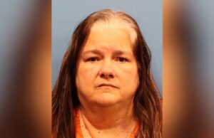 Mujer de Pelham acusada de manosear y tomar fotos sexuales a una menor Mujer de Pelham acusada de manosear y tomar fotos sexuales a una menor