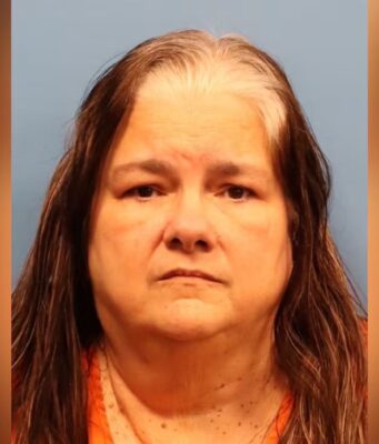 Mujer de Pelham acusada de manosear y tomar fotos sexuales a una menor Mujer de Pelham acusada de manosear y tomar fotos sexuales a una menor