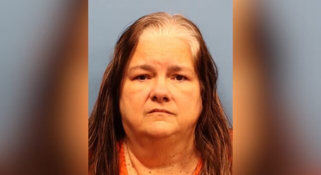 Mujer de Pelham acusada de manosear y tomar fotos sexuales a una menor Mujer de Pelham acusada de manosear y tomar fotos sexuales a una menor