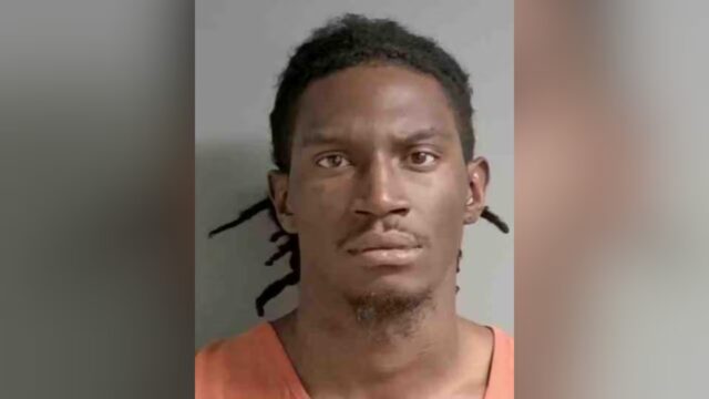 Policia-arresta-a-sospechoso-de-apunalamiento-en-estacionamiento-de-Walmart-en-Jacksonville Policía arresta a sospechoso de apuñalamiento en estacionamiento de Walmart en Jacksonville