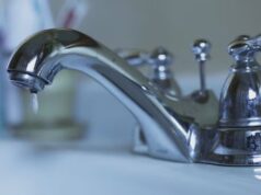 Servicio de agua interrumpido en Dora tras reportarse una gran fuga de agua Servicio de agua interrumpido en Dora tras reportarse una gran fuga de agua