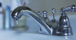 Servicio de agua interrumpido en Dora tras reportarse una gran fuga de agua Servicio de agua interrumpido en Dora tras reportarse una gran fuga de agua